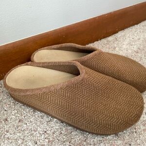 Rothy’s casual clog - teak herringbone